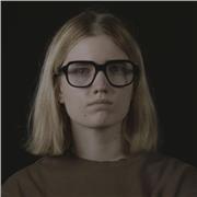 Giovane fotografa e videomaker si offre di dar lezioni introduttive e anche dettagliate per il settore fotografico